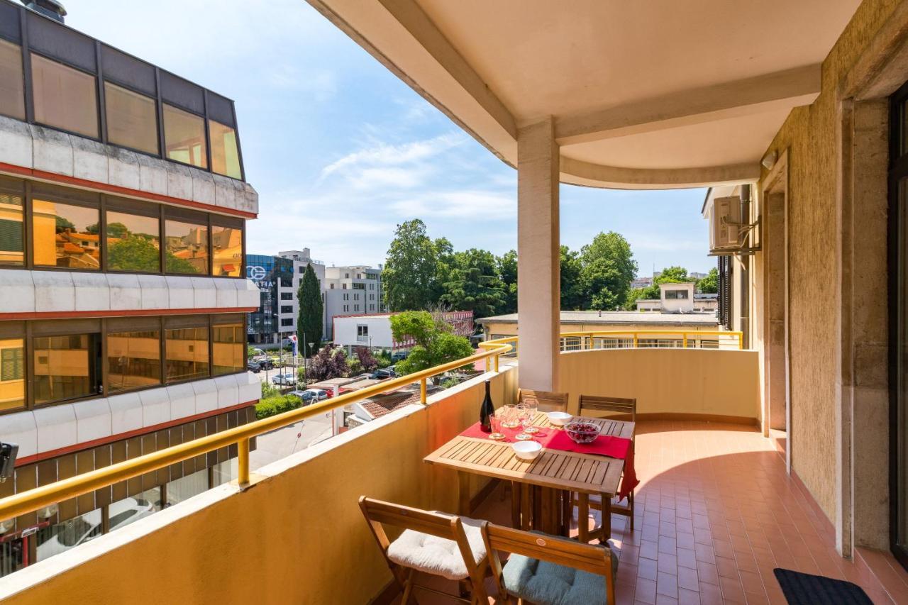 Cubo Apartment Pula Exterior photo